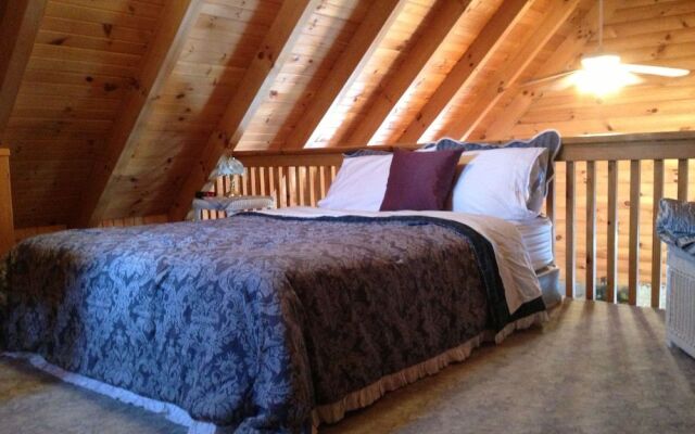 Cricket Hill Lodge & Cabins