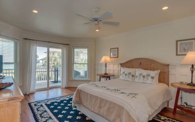 114 Blue Dolphin 6 Br Home by RedAwning