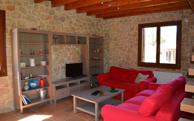 Pyrgos Luxury Country Home