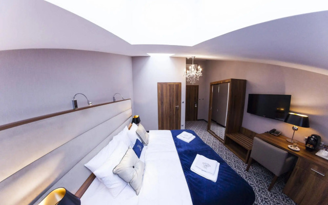 Excelsior Boutique Hotel