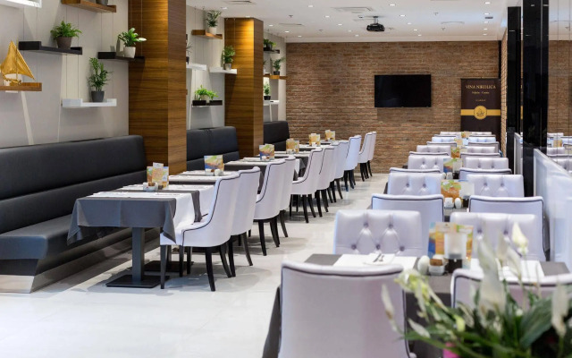 Cornaro Hotel