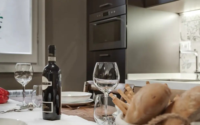 Giglio Courtyard - Duomo Stylish Apartment