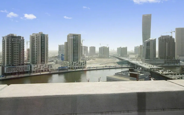 Bespoke Residences - Bay Square