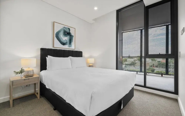 Chic 1-bed Escape in Fremantle With Parking