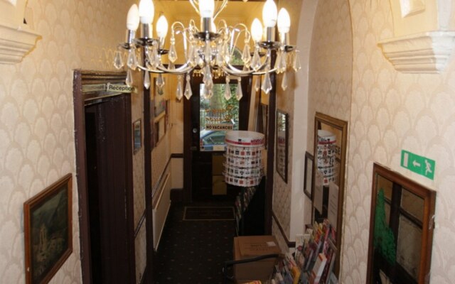 Tony's House Hotel
