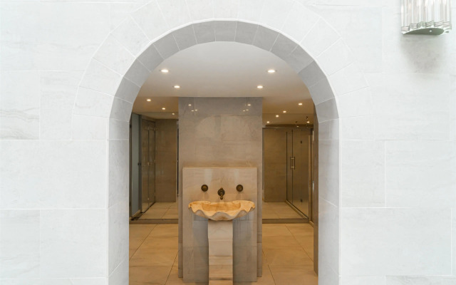 Cour des Loges Lyon, A Radisson Collection Hotel