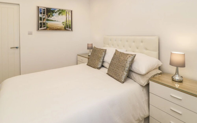 Top Of The Lane Luxury Holiday Apartment