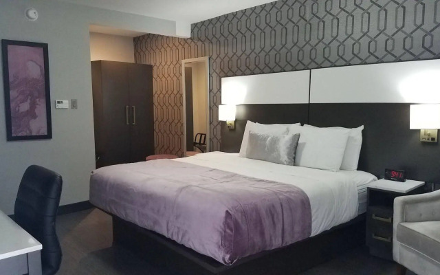 Sunset West Hotel, SureStay Collection by Best Western