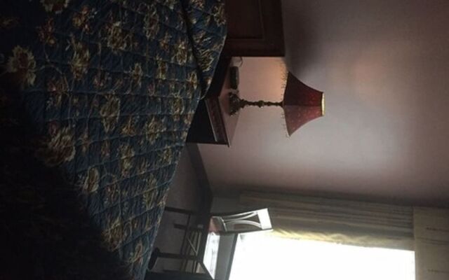 White Knight Motel