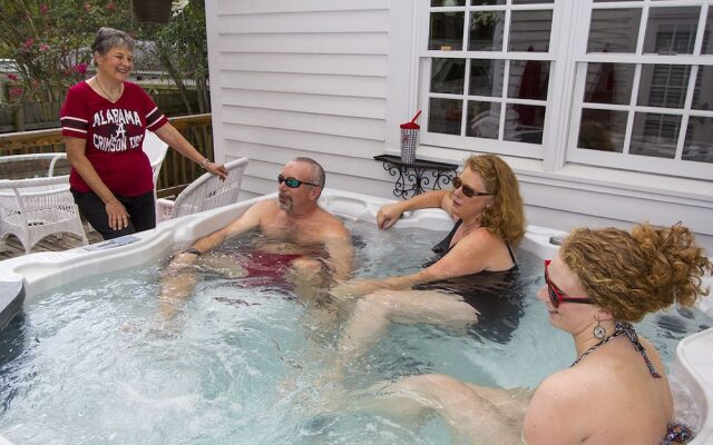 Bama Bed & Breakfast Campus