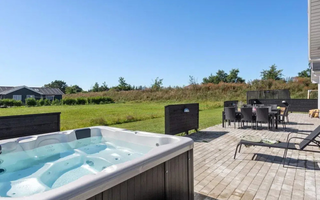 5 Star Holiday Home in Albaek