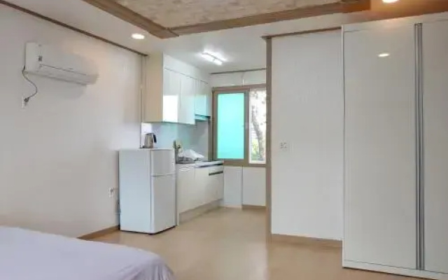 Jeju Oreum Pension