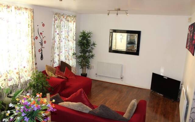 Modern and Cosy Apartment in North London, UK