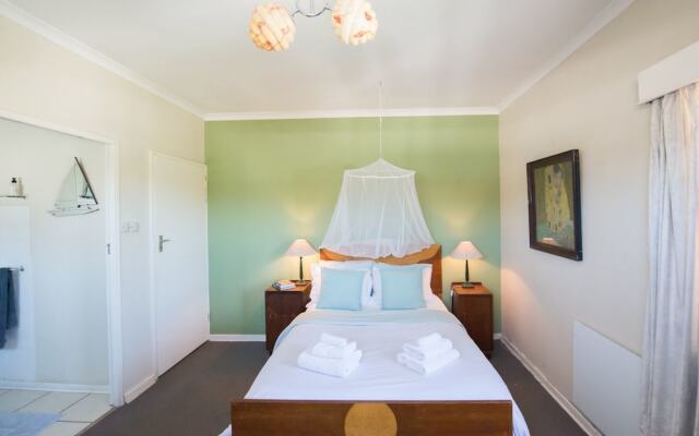 Kliphuis Stone Cottage