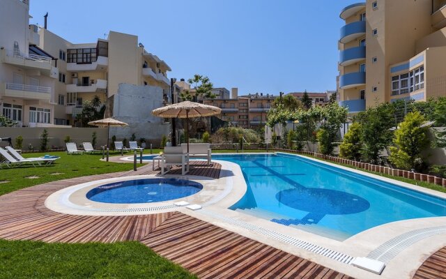 Leonidas Hotel And Apartments