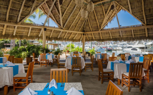 Flamingo Vallarta Hotel & Marina