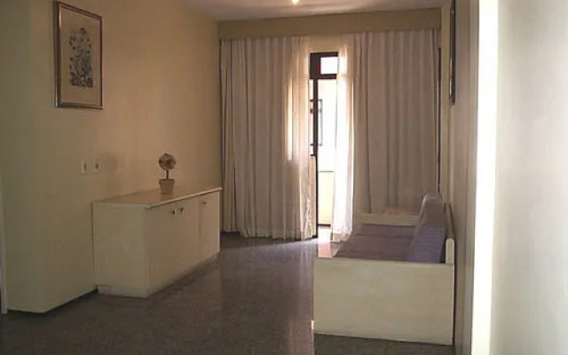 Moriah Apartments FO003