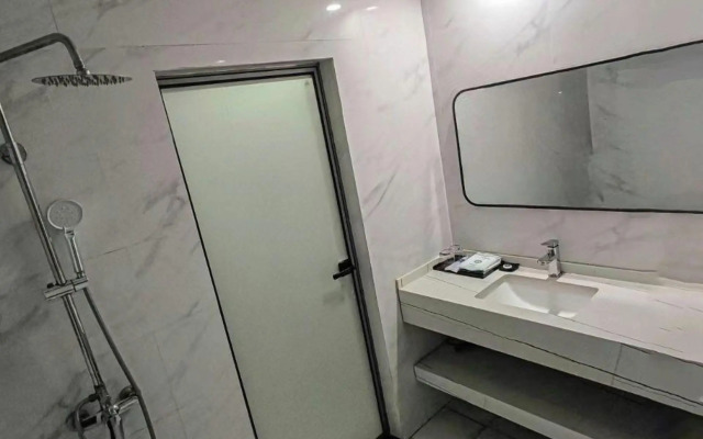 Binhe Hotel (Yongchuan Wanda Branch)