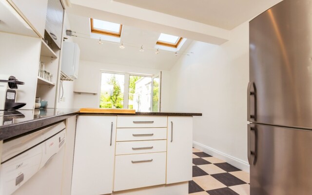 Beautifully Renovated Family Home Cambridge