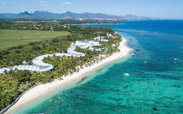 Victoria Beachcomber Resort & Spa