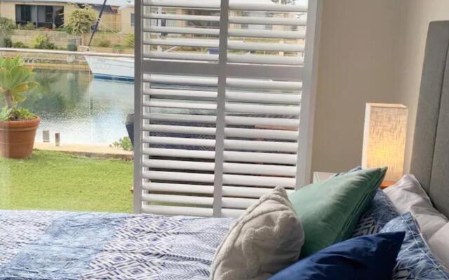 Sandpiper Island Tranquil Waterfront Views & Jetty