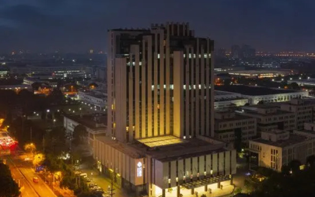 Shanghai Huayi Renjoy Hotel