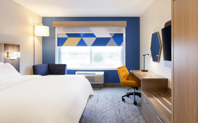 Holiday Inn Express & Suites Chicago North Shore - Niles by IHG