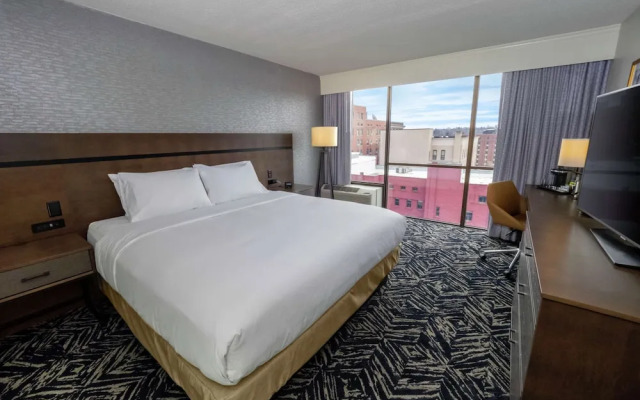 DoubleTree by Hilton Jamestown