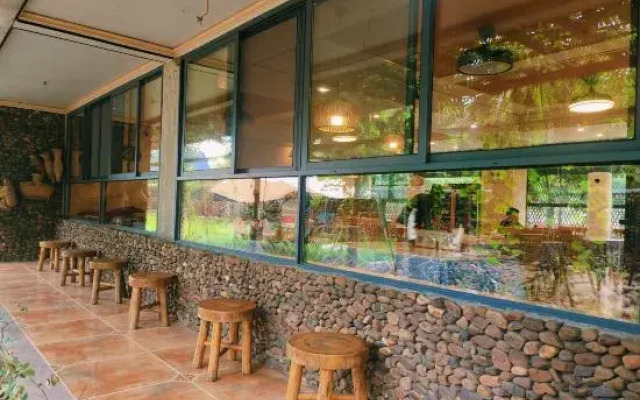 Yangshuo Xingping Li River Inn