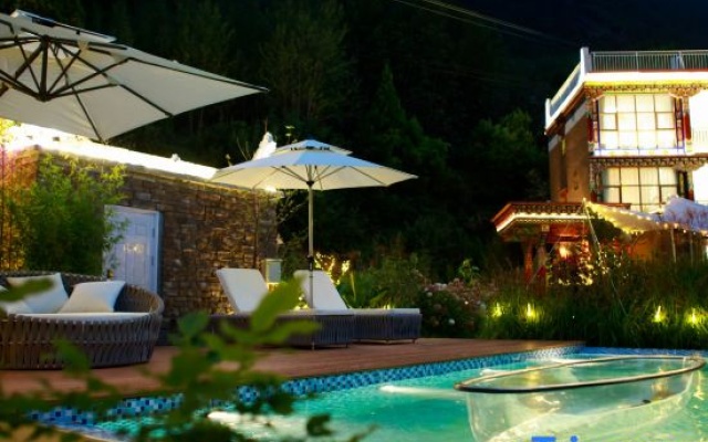 YouthTour KaManwu Star Garden Homestay – Pool – Danba
