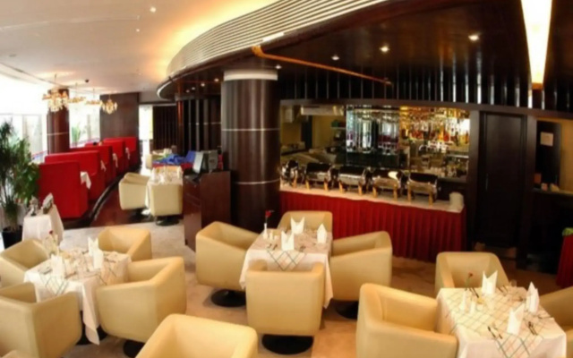 Rich Hotel