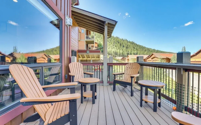 Ski Shuttle & Community Perks: Keystone Townhome