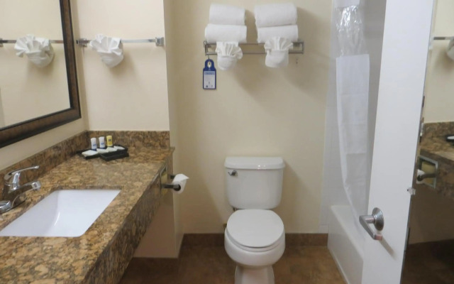 Best Western Plus Universal Inn
