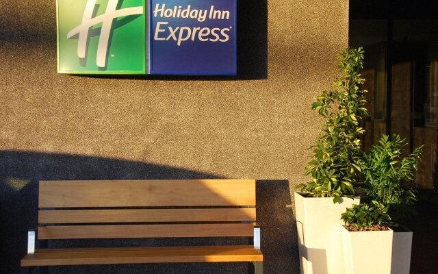 Holiday Inn Express Campo De Gibraltar - Barrios by IHG