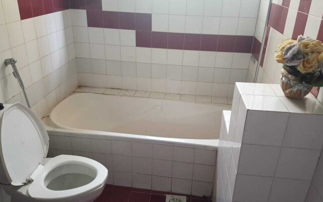 Lasani Continental Hotel Lahore