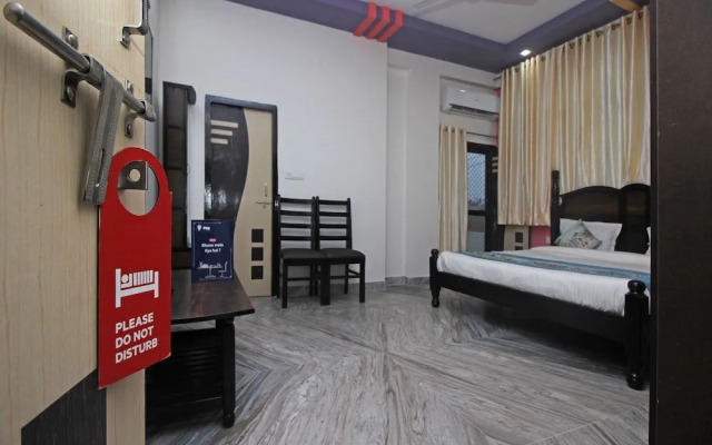 Collection O 9529 Hotel Krishna Palace