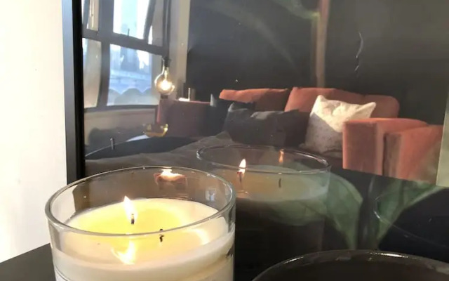 Henry's Apartment- Executive 717