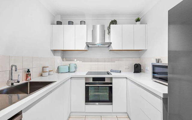 Bespoke East Perth - Sleeps 2 - Superior Wifi