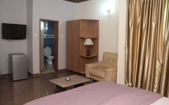 Vicmike Villa