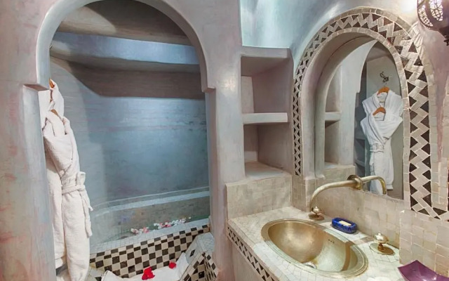Riad Kenzo