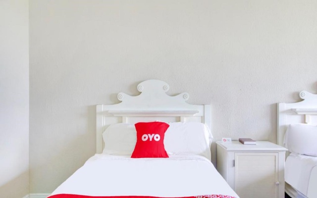 OYO Hotel Dundee By Crystal Lake