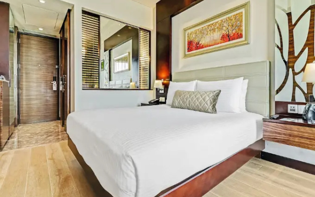 Hilton Garden Inn Gurgaon Baani Square