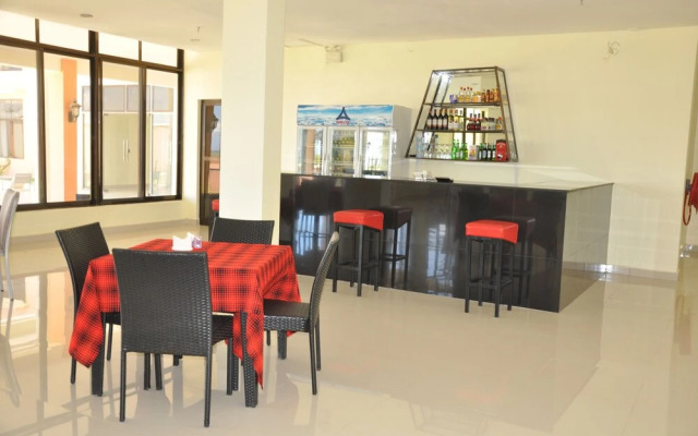 Luwa Evergreen Hotel