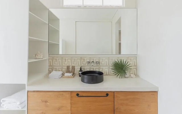 Bi Design House