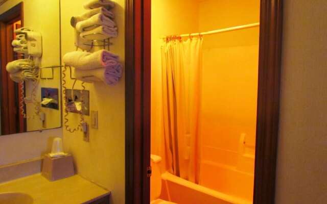 Lighthouse Inn Motel