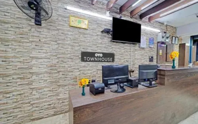Super Oyo Townhouse 1096 Hotel Redfox Nungambakkam