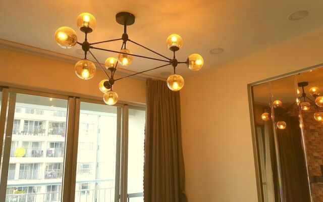 Scenic Valley Luxury 2BR SW Pool 07th