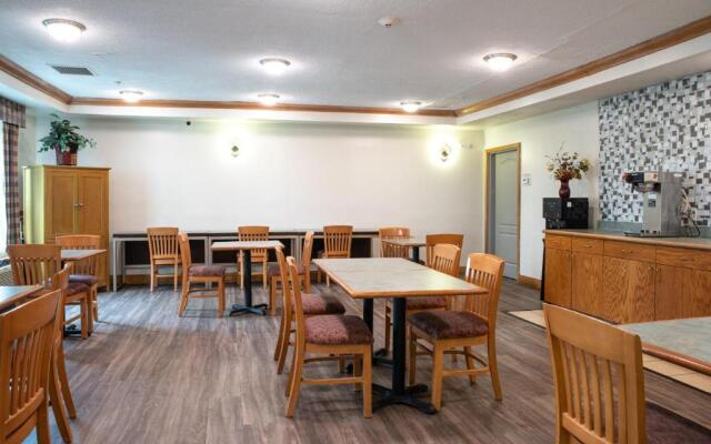 BlissPoint Inn & Suites