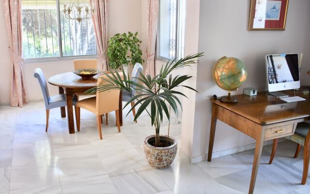 Apartment in Beautiful Villa With Communal Swimming Pool