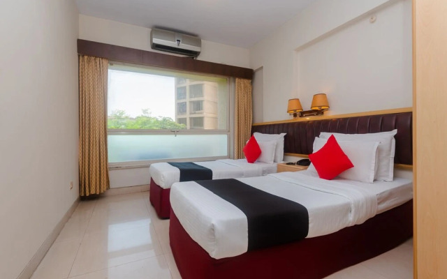Capital O 40728 Bollywood Design Hotel